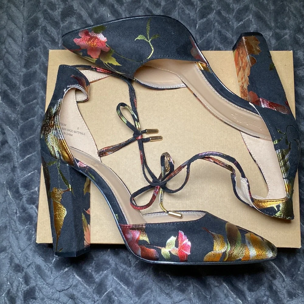 Charlotte Russe pumps - Picture 3 of 3